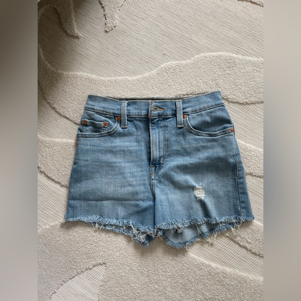 Levi’s high rise shorts